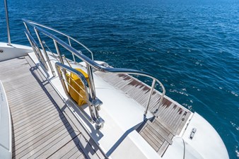 2004 MANGUSTA 72 - photo 9