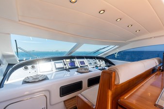 2004 MANGUSTA 72 - photo 16