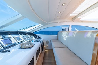 2004 MANGUSTA 72 - photo 17