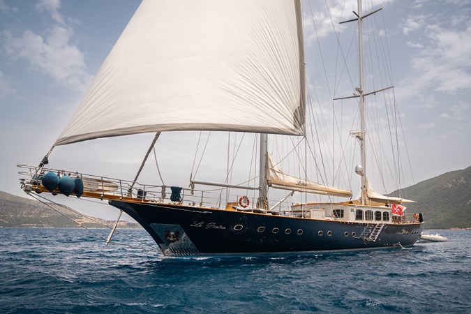 2009 &bull; Ada Yacht Works &bull; Custom Built Sailing Yacht &bull; Le Pietre