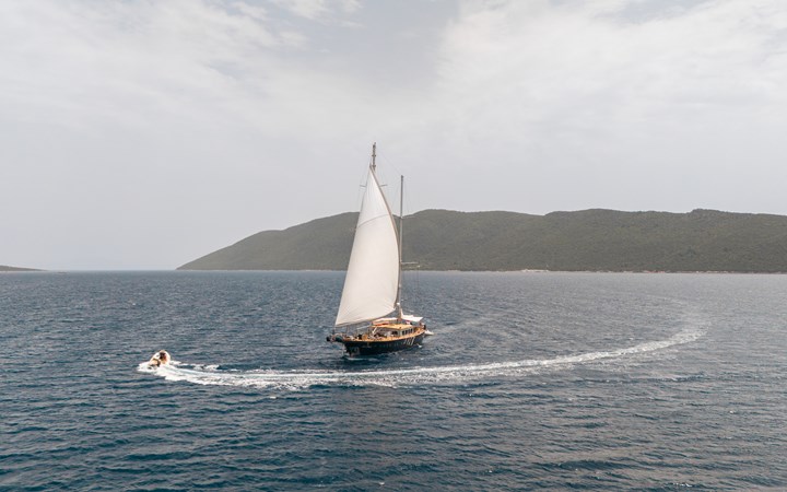 Photo of ADA YACHT WORKS LE PIETRE 128'