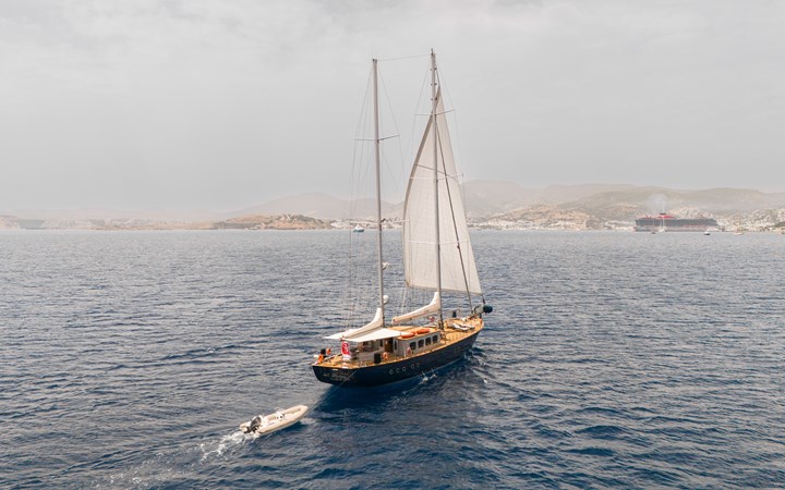 Photo of ADA YACHT WORKS LE PIETRE 128'