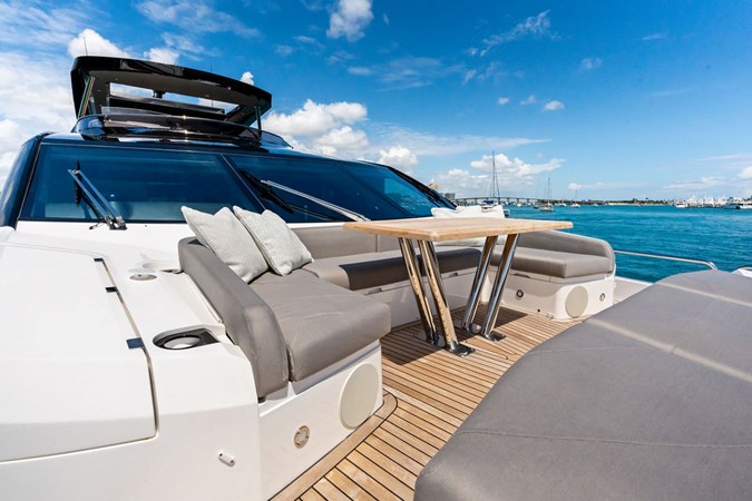 Photo of SUNSEEKER Dolce Far Niente 88'