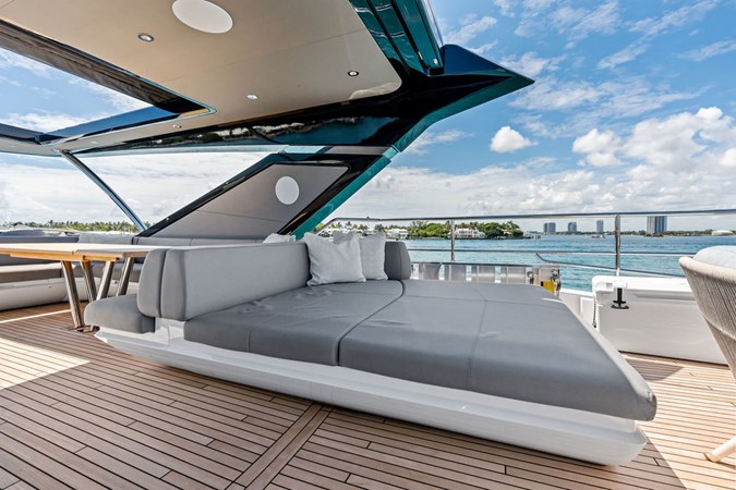 Photo of SUNSEEKER Dolce Far Niente 88'