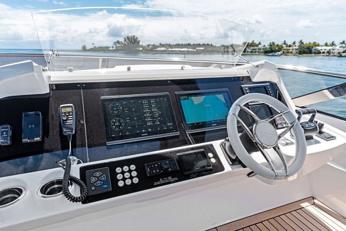 Photo of SUNSEEKER Dolce Far Niente 88'