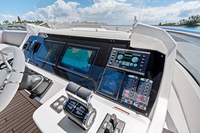 Photo of SUNSEEKER Dolce Far Niente 88'