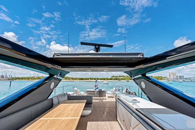 Photo of SUNSEEKER Dolce Far Niente 88'