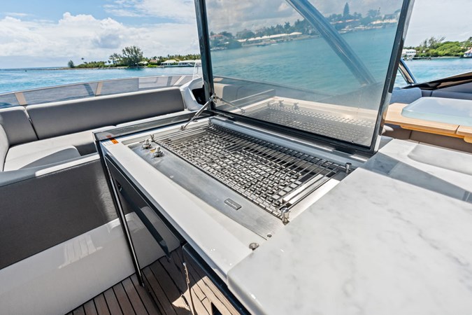 Photo of SUNSEEKER Dolce Far Niente 88'