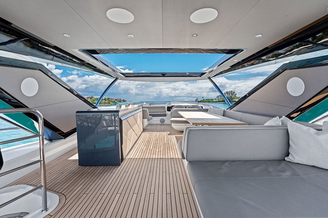 Photo of SUNSEEKER Dolce Far Niente 88'
