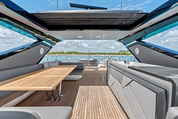 Photo of SUNSEEKER Dolce Far Niente 88'