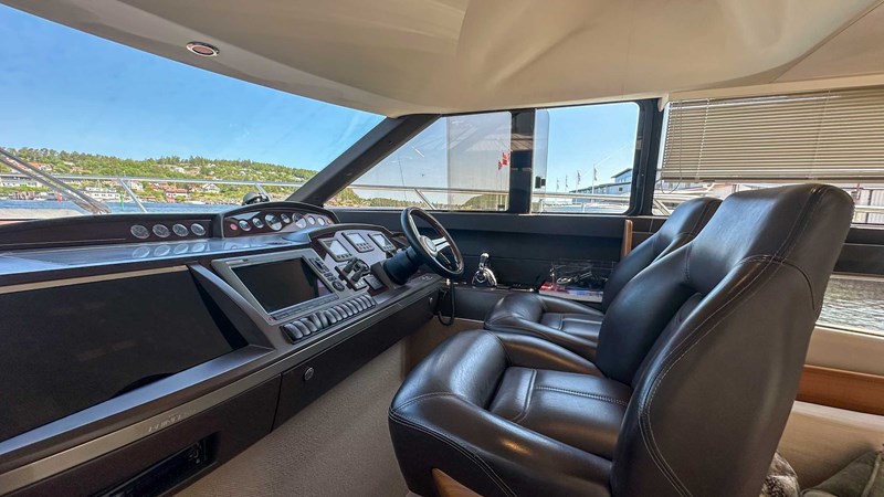 Photo of PRINCESS YACHTS PRINCESS 42 (P42354) 44' 3