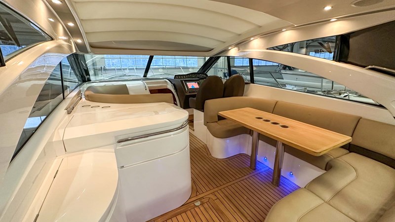 Photo of PRINCESS YACHTS PRINCESS V45 (V45172) 47' 1