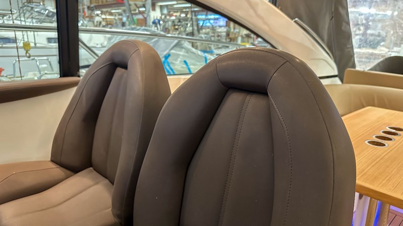Photo of PRINCESS YACHTS PRINCESS V45 (V45172) 47' 1