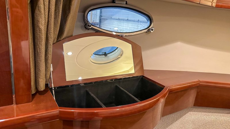 Photo of PRINCESS YACHTS PRINCESS V45 (V45172) 47' 1