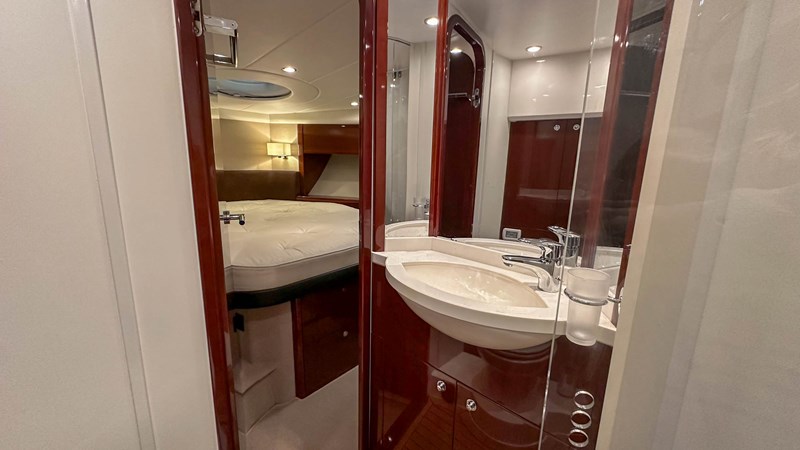 Photo of PRINCESS YACHTS PRINCESS V45 (V45172) 47' 1