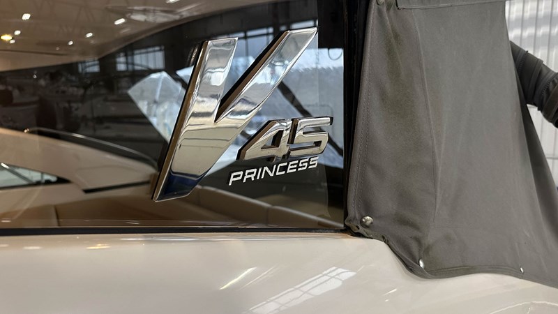 Photo of PRINCESS YACHTS PRINCESS V45 (V45172) 47' 1