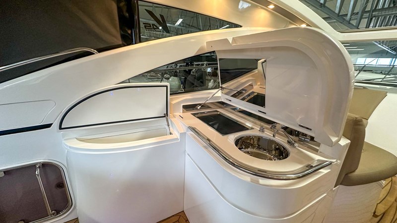 Photo of PRINCESS YACHTS PRINCESS V45 (V45172) 47' 1