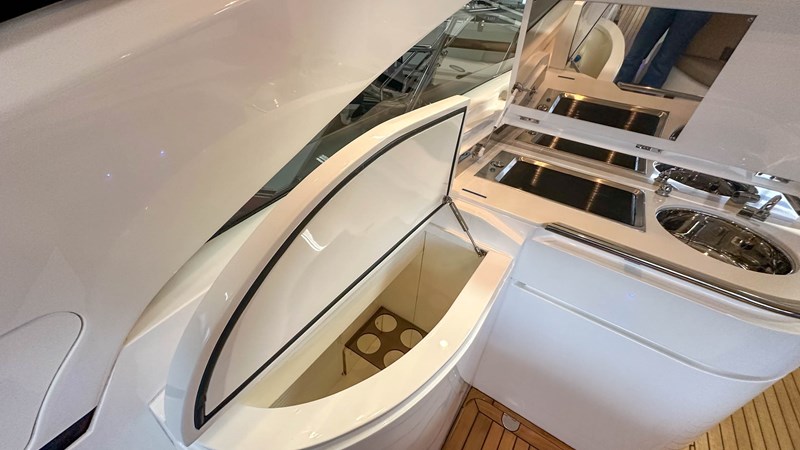 Photo of PRINCESS YACHTS PRINCESS V45 (V45172) 47' 1