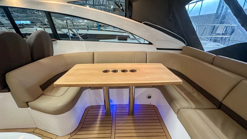 Photo of PRINCESS YACHTS PRINCESS V45 (V45172) 47' 1