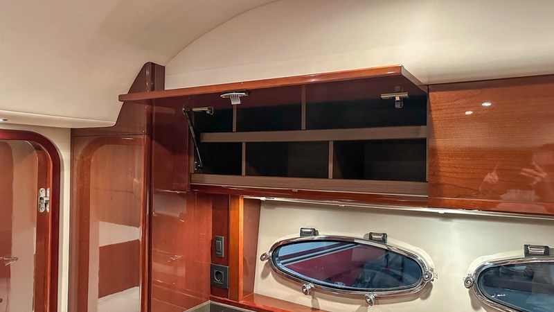Photo of PRINCESS YACHTS PRINCESS V45 (V45172) 47' 1