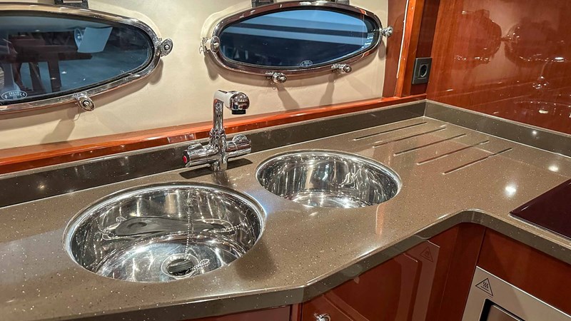 Photo of PRINCESS YACHTS PRINCESS V45 (V45172) 47' 1