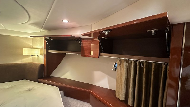 Photo of PRINCESS YACHTS PRINCESS V45 (V45172) 47' 1