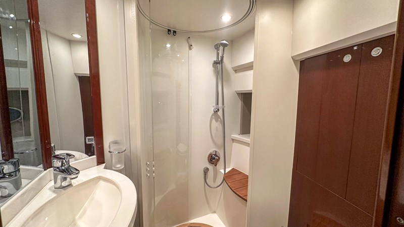 Photo of PRINCESS YACHTS PRINCESS V45 (V45172) 47' 1
