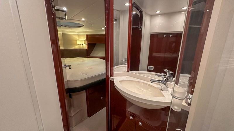 Photo of PRINCESS YACHTS PRINCESS V45 (V45172) 47' 1