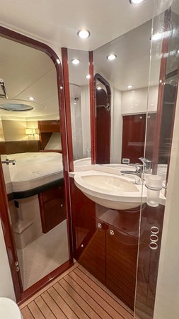 Photo of PRINCESS YACHTS PRINCESS V45 (V45172) 47' 1