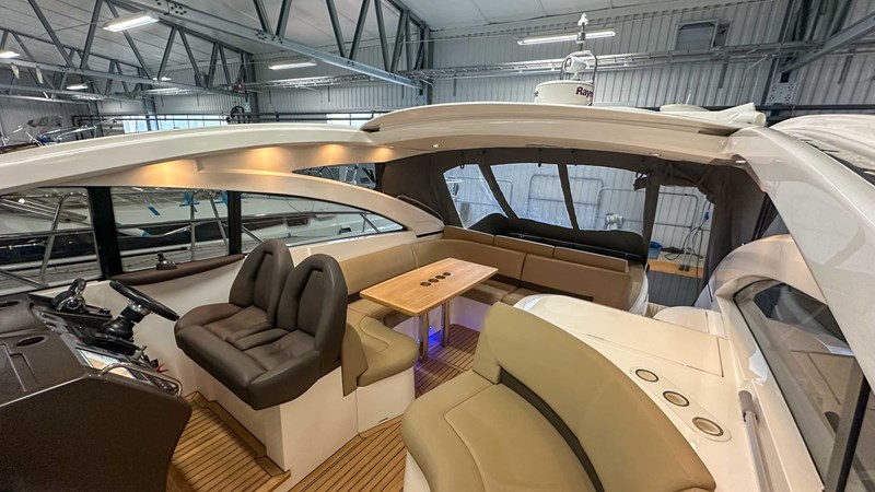 Photo of PRINCESS YACHTS PRINCESS V45 (V45172) 47' 1