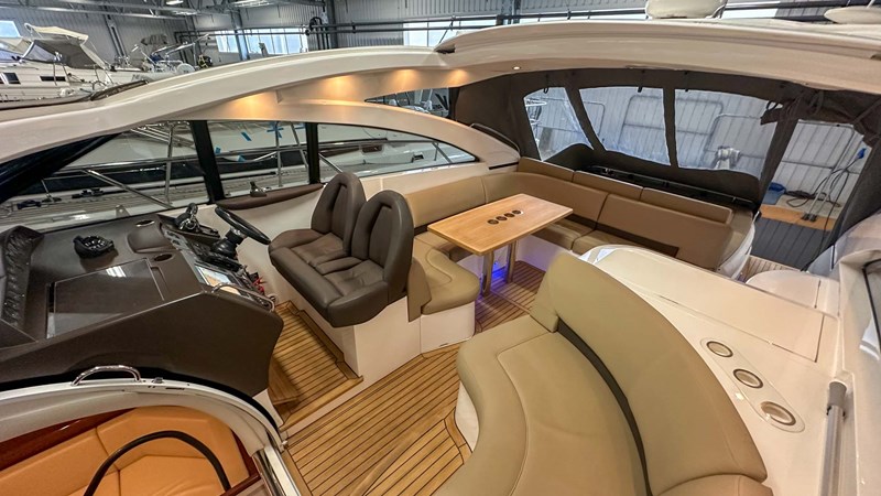 Photo of PRINCESS YACHTS PRINCESS V45 (V45172) 47' 1