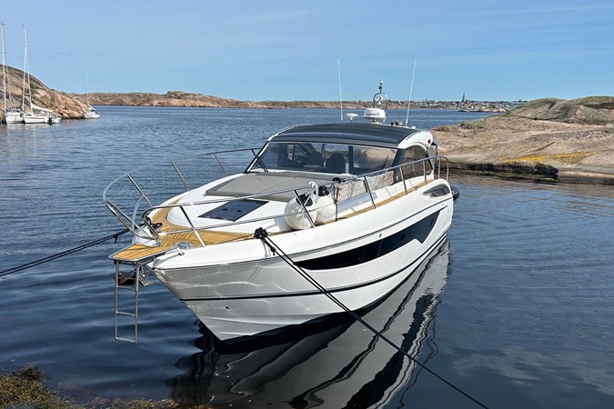 Photo of PRINCESS YACHTS PRINCESS V40 (V40115) 42' 8