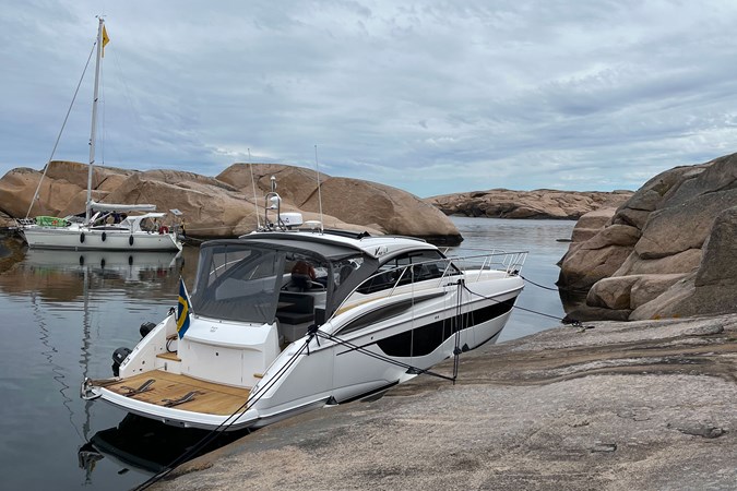 Photo of PRINCESS YACHTS PRINCESS V40 (V40115) 42' 8