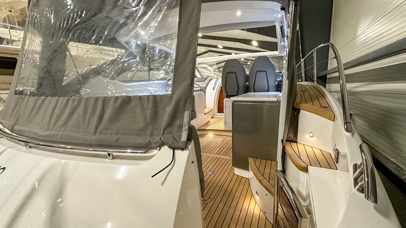 Photo of PRINCESS YACHTS PRINCESS V40 (V40115) 42' 8