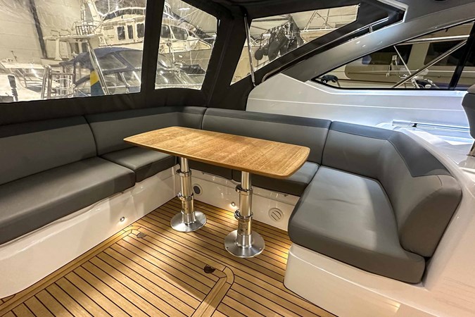 Photo of PRINCESS YACHTS PRINCESS V40 (V40115) 42' 8