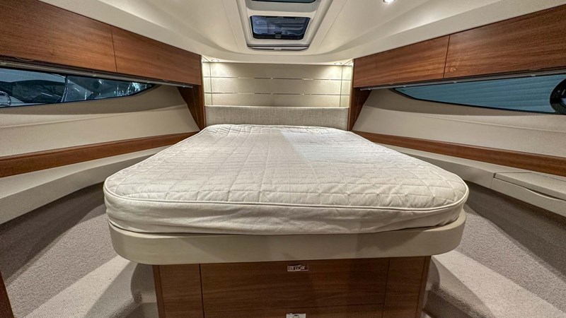 Photo of PRINCESS YACHTS PRINCESS V40 (V40115) 42' 8