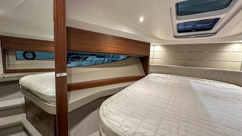 Photo of PRINCESS YACHTS PRINCESS V40 (V40115) 42' 8