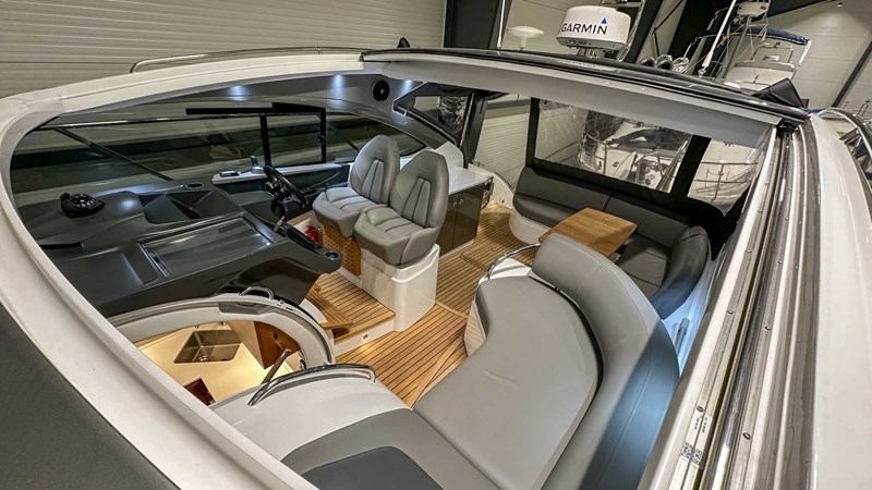 Photo of PRINCESS YACHTS PRINCESS V40 (V40115) 42' 8