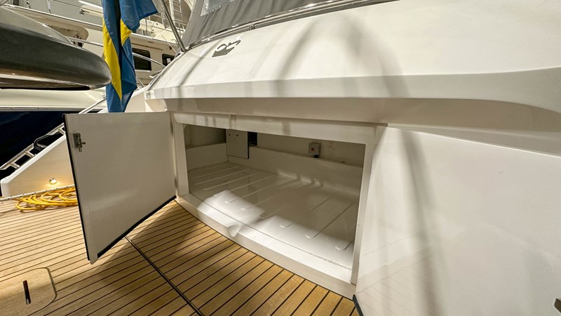 Photo of PRINCESS YACHTS PRINCESS V40 (V40115) 42' 8