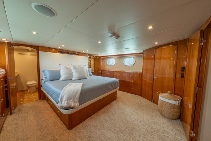 Photo of HATTERAS HAVILAH 75'