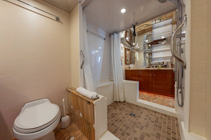 Photo of HATTERAS HAVILAH 75'