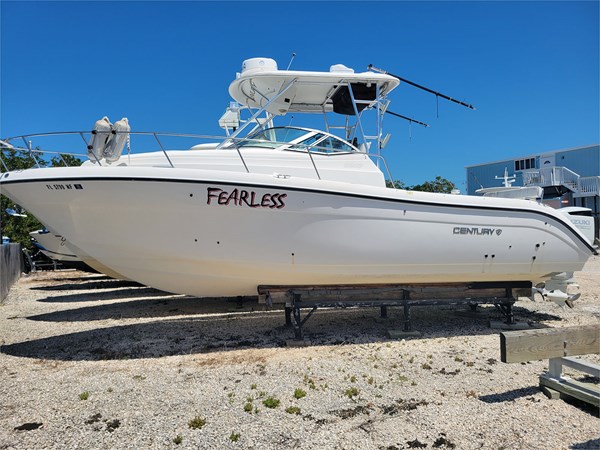 Photo of CENTURY BOATS 32' Century 2004 3200 WA 32' 1
