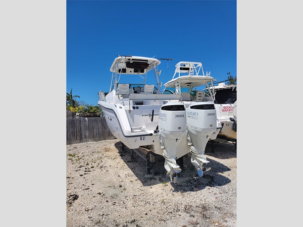 Photo of CENTURY BOATS 32' Century 2004 3200 WA 32' 1