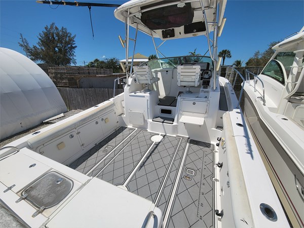Photo of CENTURY BOATS 32' Century 2004 3200 WA 32' 1