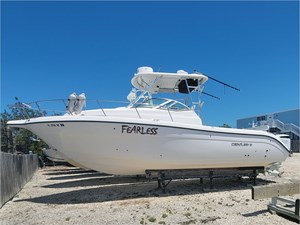 32' CENTURY 2004 3200 WA