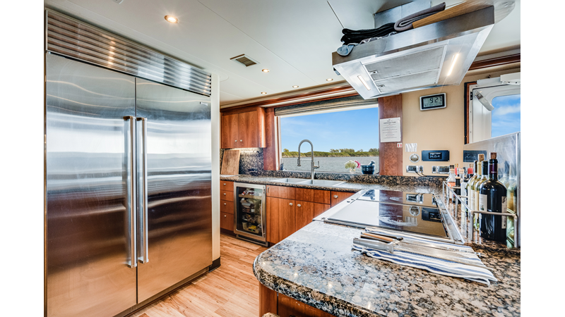 Photo of WESTPORT AVALINA 130'
