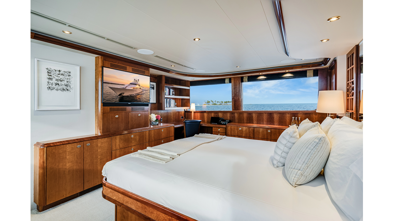 Photo of WESTPORT AVALINA 130'
