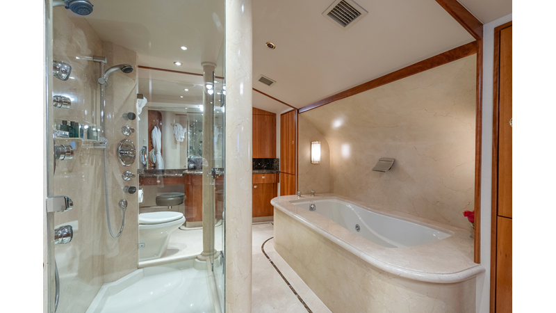 Photo of WESTPORT AVALINA 130'