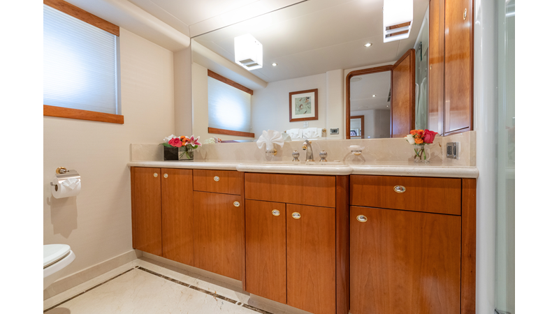 Photo of WESTPORT AVALINA 130'