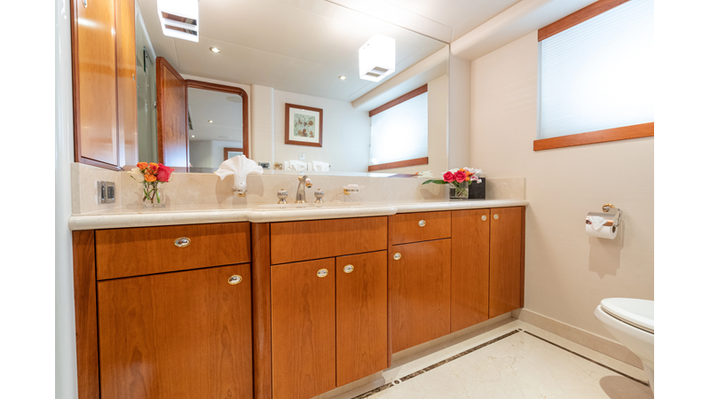 Photo of WESTPORT AVALINA 130'